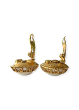 CHANEL PEARL VINTAGE EARRINGS