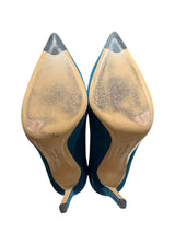 FERRAGAMO SUEDE VARA PUMPS 38