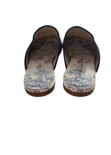 CHRISTIAN DIOR SLIP ON 37