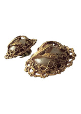 CHANEL PEARL VINTAGE EARRINGS