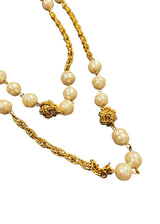 CHANEL PEARL VINTAGE NECKLACE