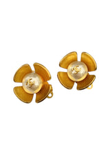 CHANEL PEARL VINTAGE EARRINGS