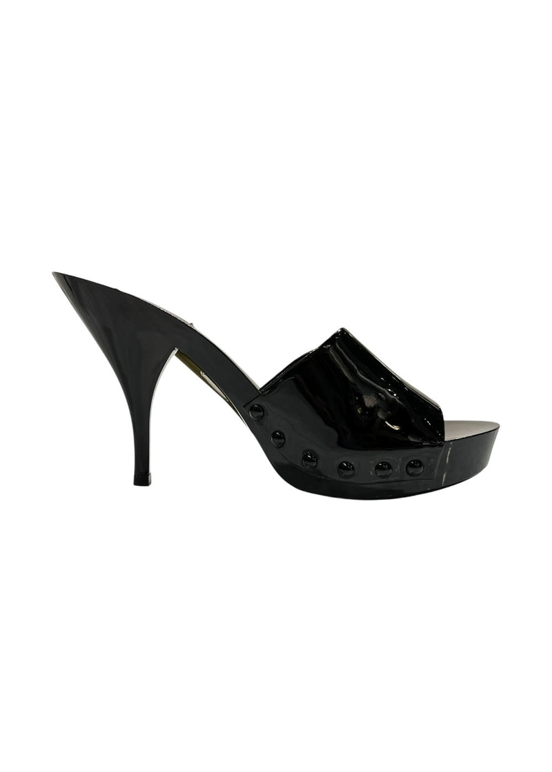 MIU MIU PATENT SANDALS 38