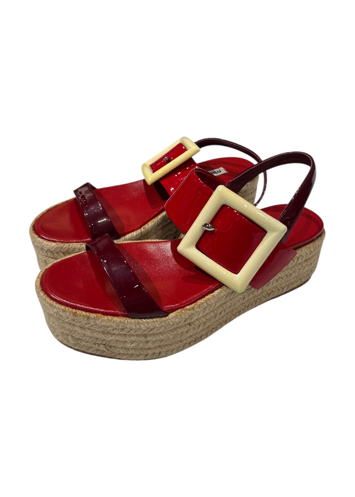 hooked vintage アイレットベルト　miumiu cq5dam.web.hE7E3DA.700.700.jpg
