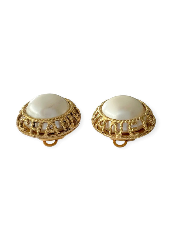 CHANEL PEARL VINTAGE EARRINGS