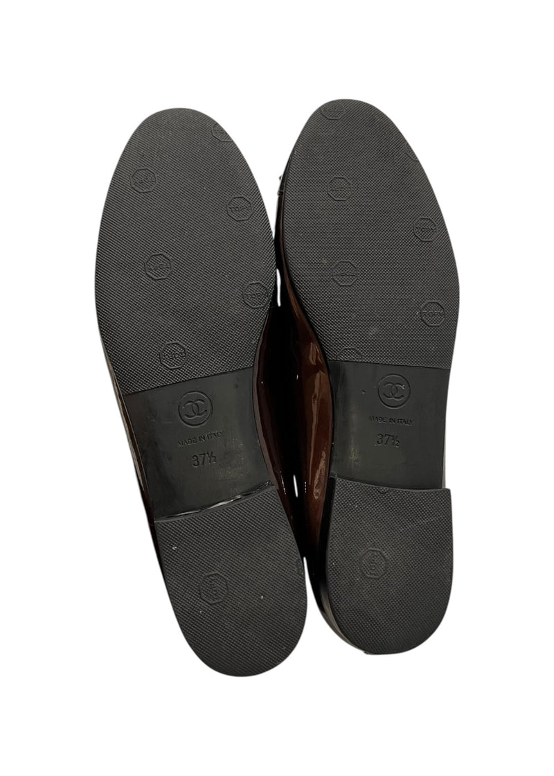 CHANEL BRONWN PATENT FLATS 37.5