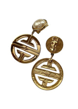 GIVENCHY EARRING