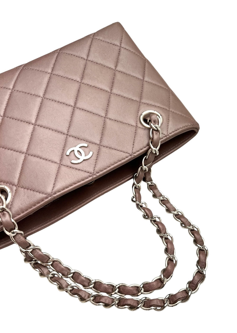 VINTAGE CHANEL PURPLE HANDBAG