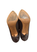 MANOLO BLAHNIK HANGISI GREY SATIN PUMPS 36.5